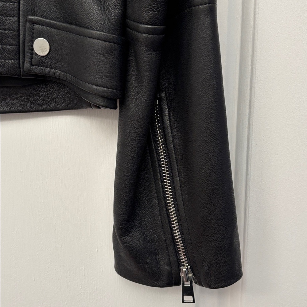 NWT Theory Moto Black Biker Grain Lamb Leather Jacket with Silver Accents Size M - Picture 15 of 16